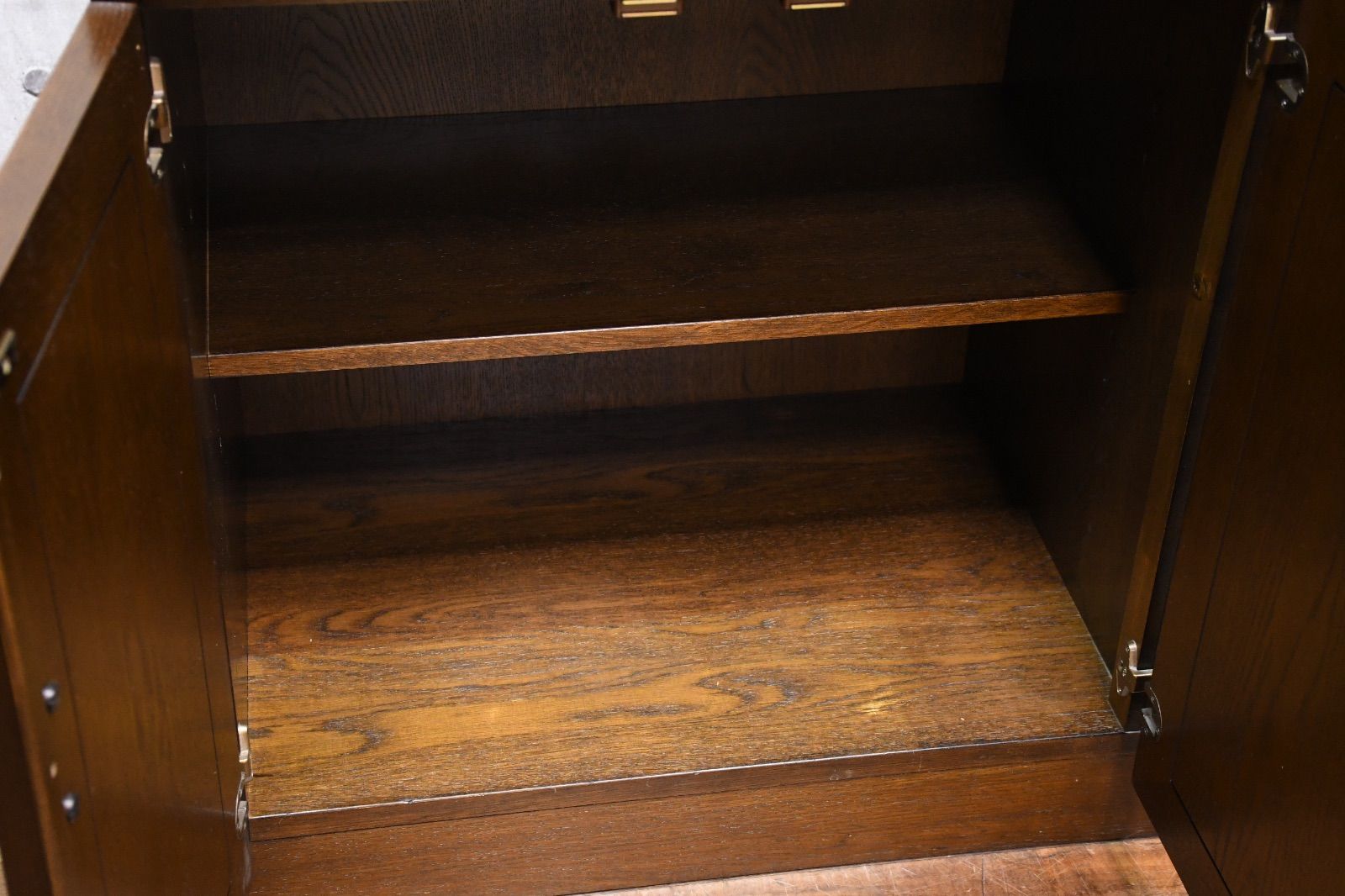 リビングボード