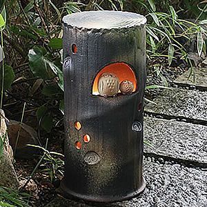 信楽焼 庭園灯 陶器 照明 屋外ライト しがらき やきもの 行燈 仲良しふくろう庭園灯 ak-0069