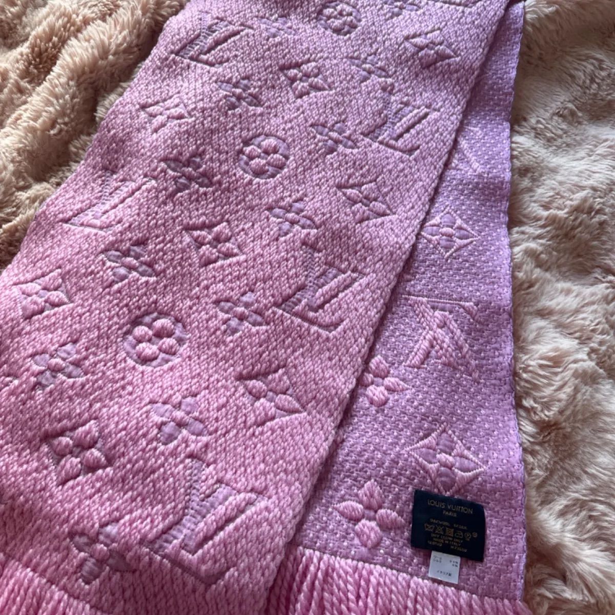 ルイヴィトン マフラー エシャルプロゴマニア パープル ルイ