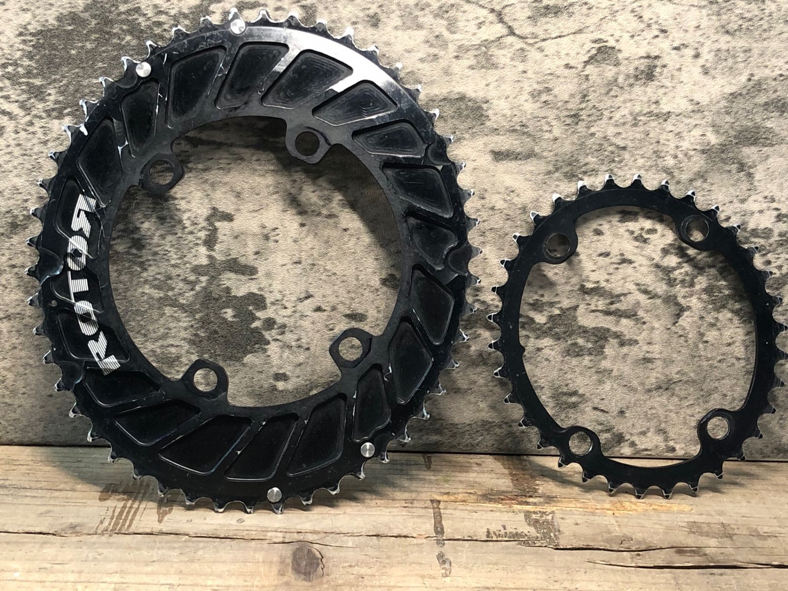 ROTOR Q RINGS 50-34T BCD110 楕円 チェーンリング ROTOR Q RINGS 50-34T BCD110 楕円 チェーンリング ROTOR 「ローター
