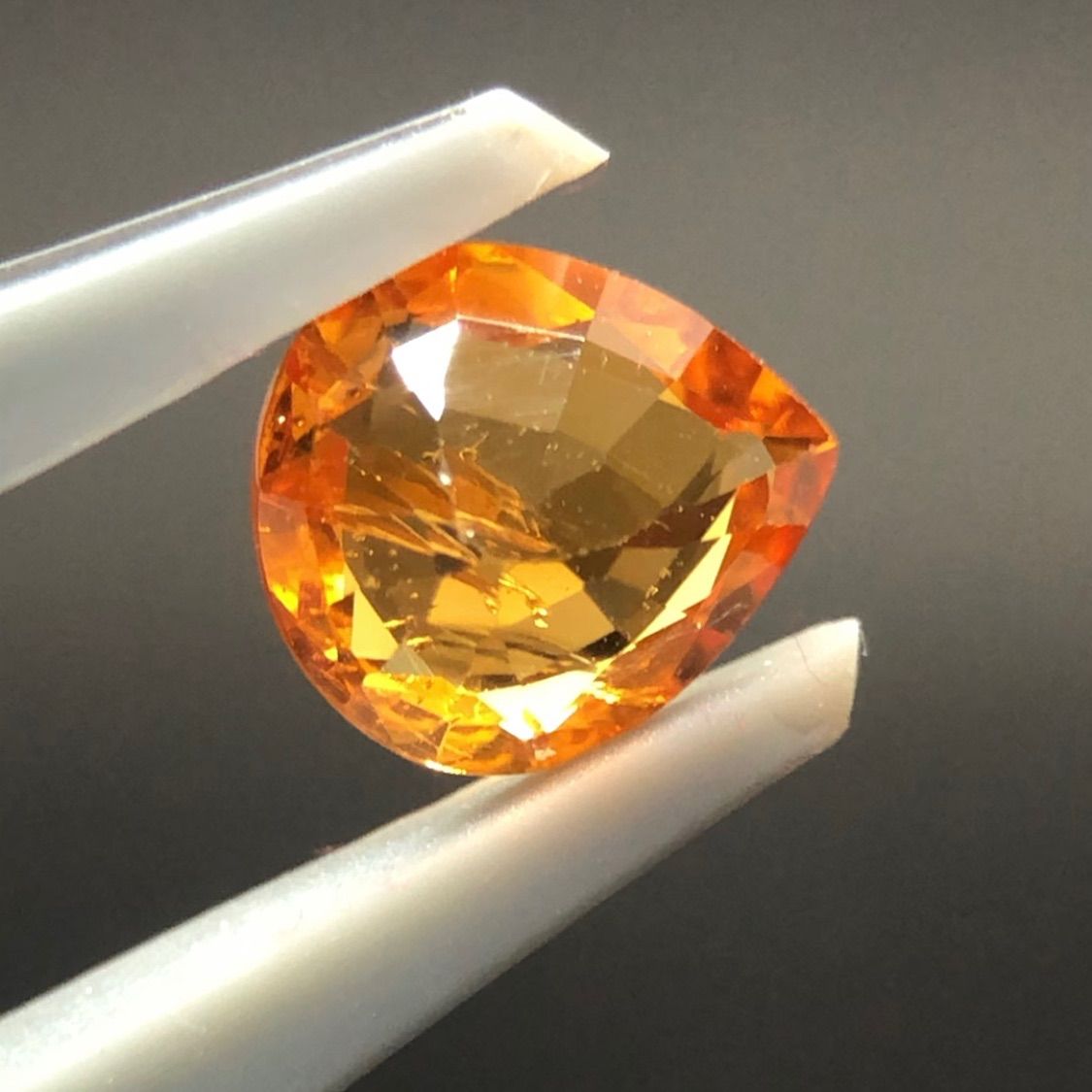 天然 スペサルティンガーネット ルース 1.017ct 美発色 非加熱