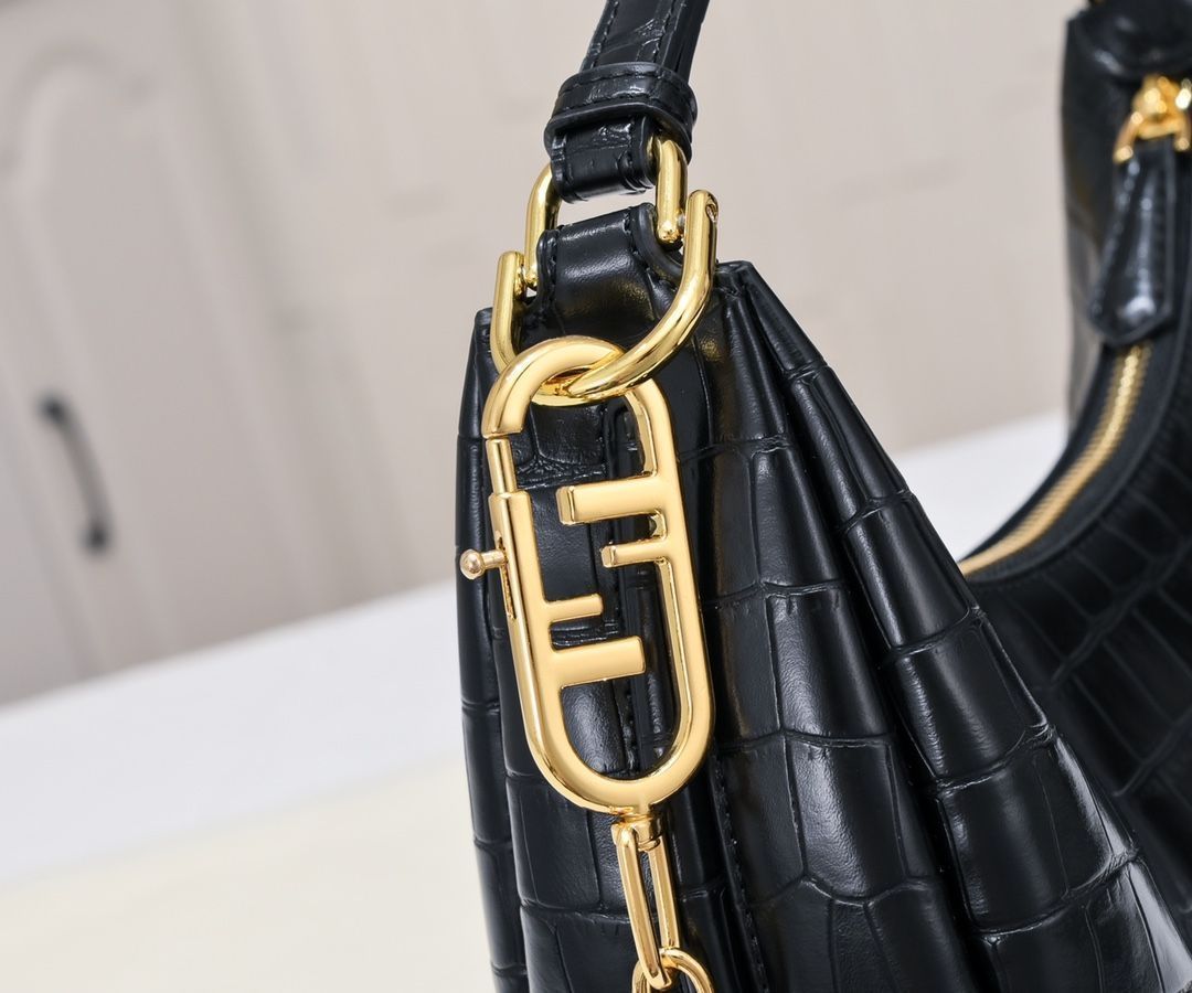 BUCKS&LEATHER バゲットバッグ アンダーアームバッグ ポケット付き アンダー アーム バッグ[品番：LFTW0001451