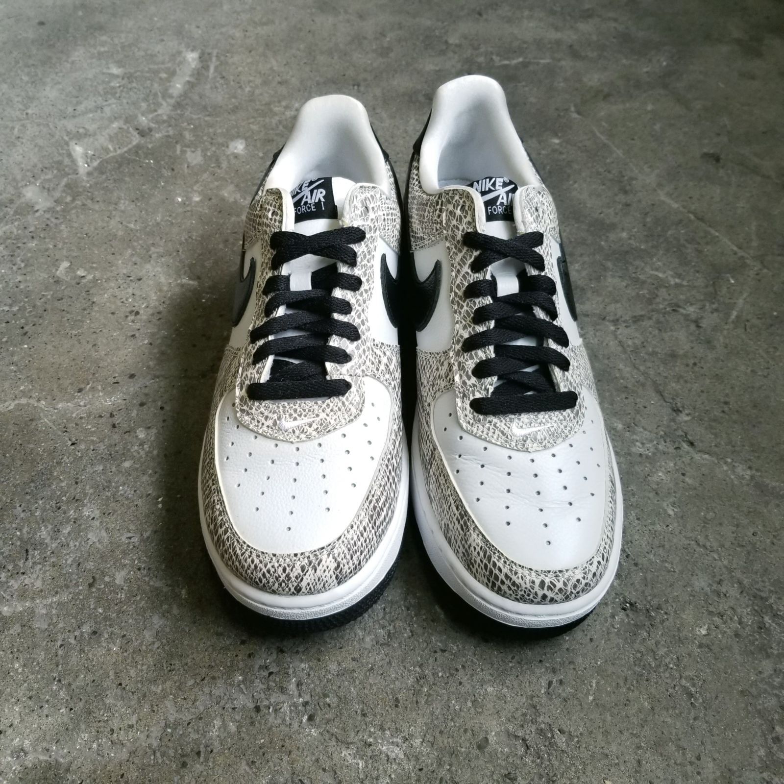 NIKE AIR FORCE 1 LOW RETRO