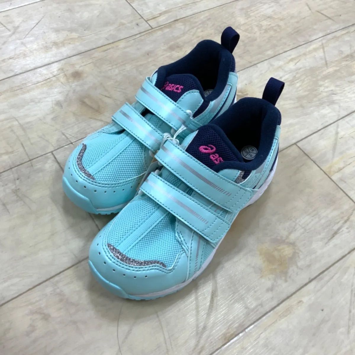 【新品未使用】4780円　19.5cm アシックス　女の子　現品限り
