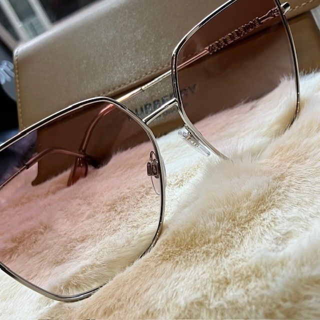 バーバリー サングラス(グラデーション) BURBERRY バーバリー サングラス ブランド グラデーションブラック 0BE