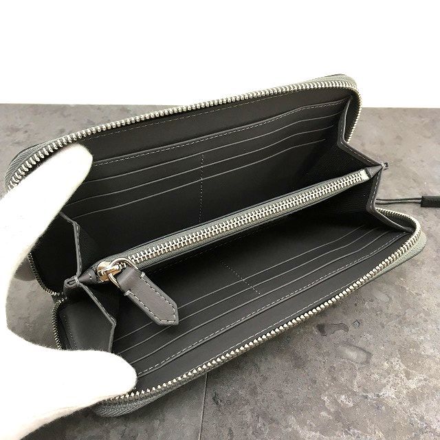 285 送料込み！ 未使用品 BURBERRY ジップウォレット グレー