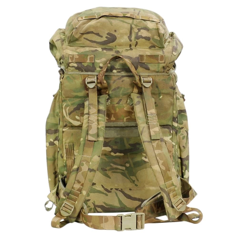 イギリス軍 MTP PLCEアモバッグ【新品】 イギリス軍 MTP PLCEアモバッグ イギリス軍 MTP迷彩アーモバッグ