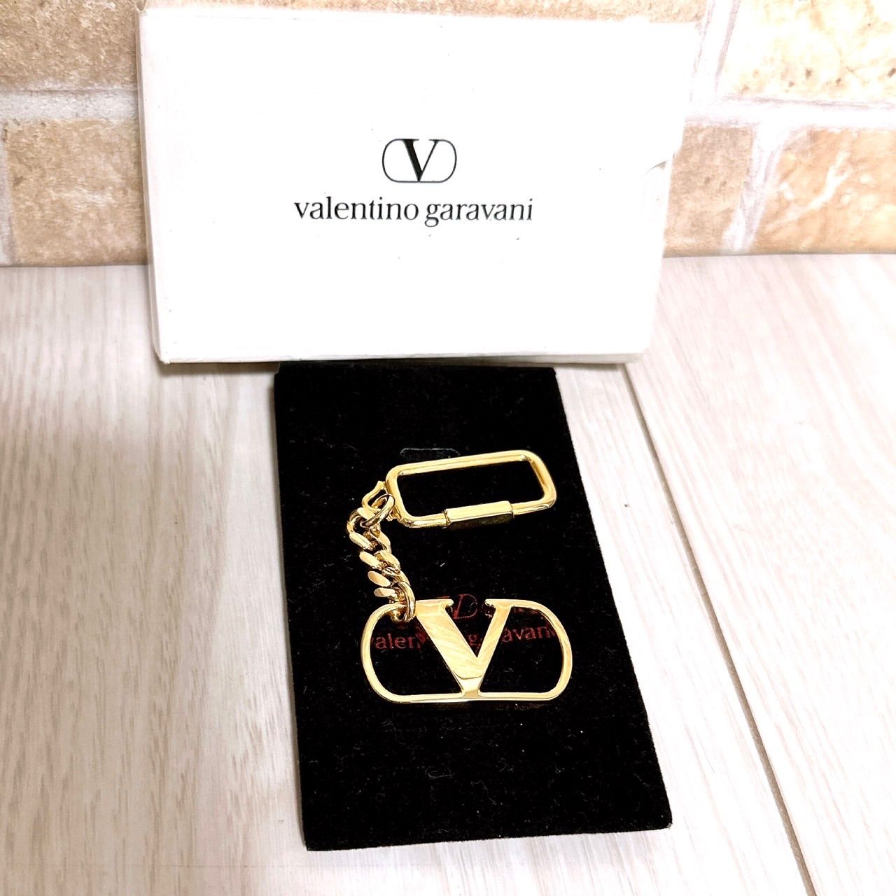 ヴァレンティノ キーリング VALENTINO GARAVANI ブラックレザー