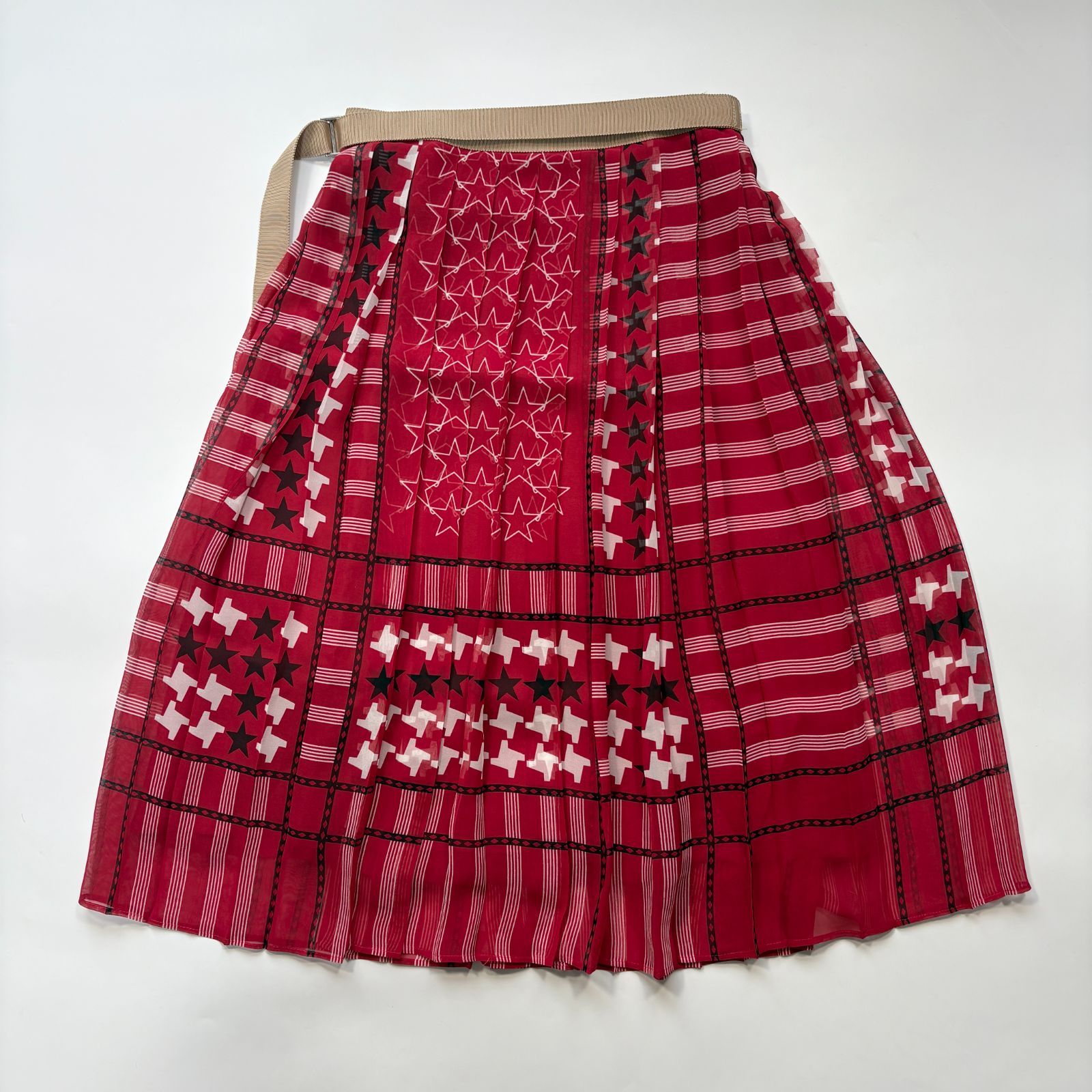 【美品】sacai サカイ スタープリント プリーツ ラップ スカート 美品】sacai サカイ 赤 スター プリント プリーツ ラップ スカート