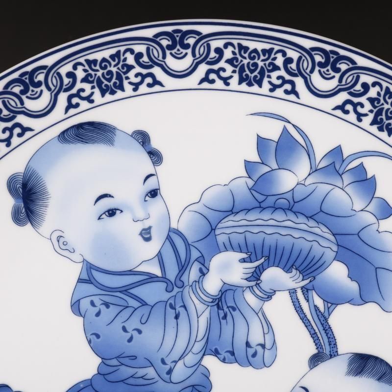 清乾隆童子献寿青花賞盤 景徳鎮 陶磁器 装飾品 現代工芸品 美術