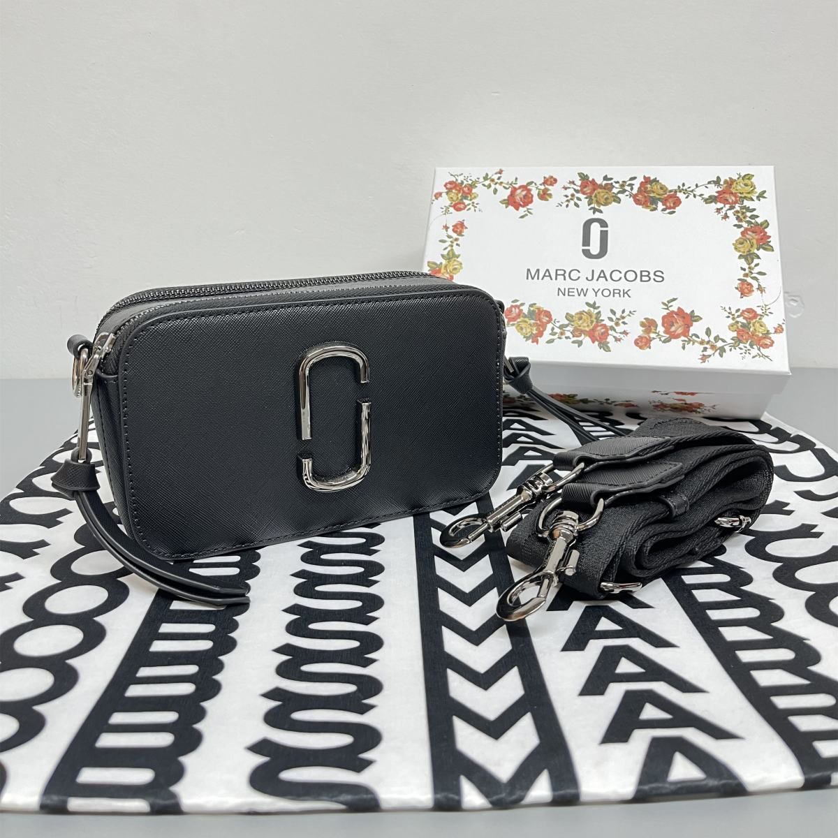 MARC JACOBS バッグショルダーバッグスナップショット新品未使用品