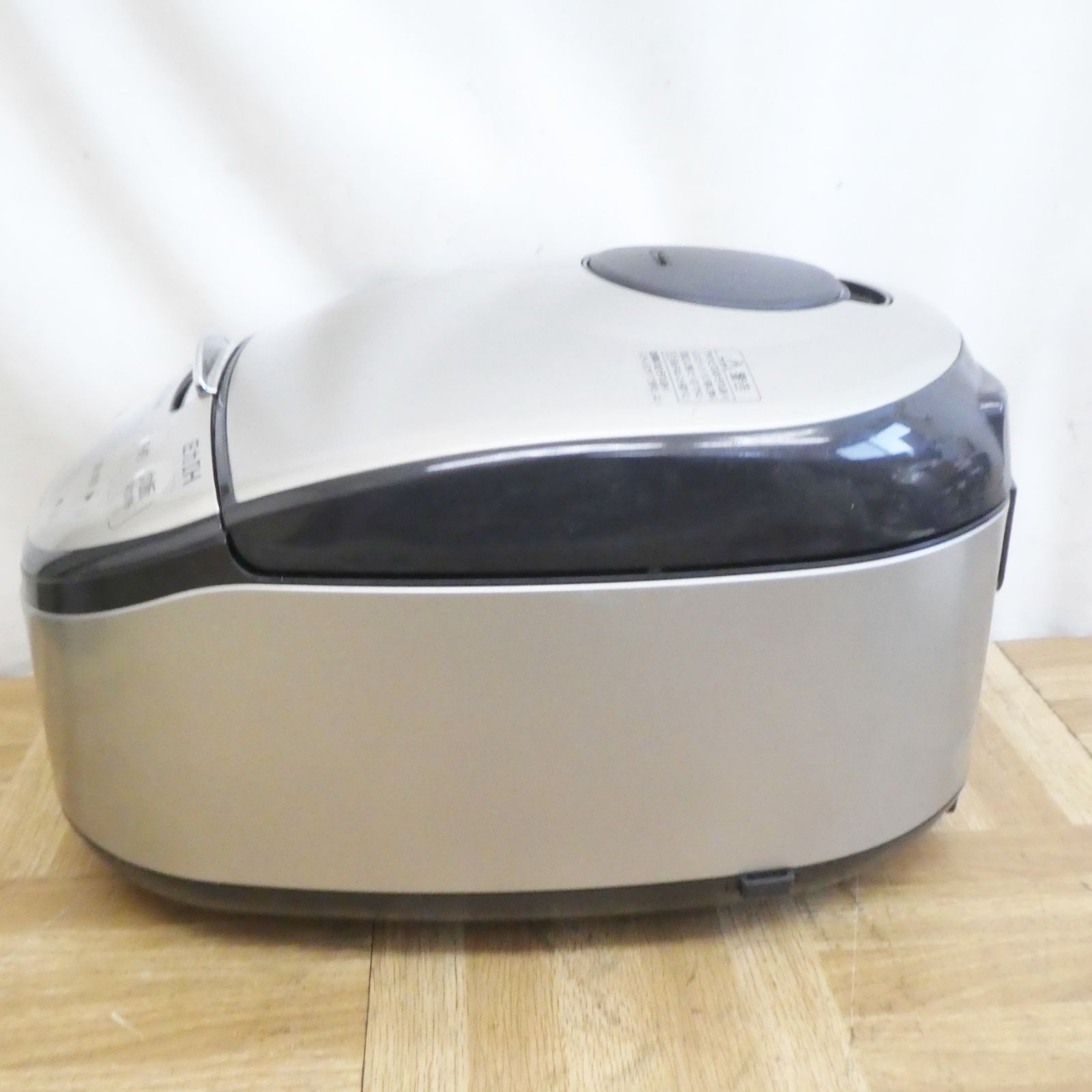 [未使用] 日立 HITACHI 炊飯器 5.5合 RZ-H10EJ 黒厚鉄釜 Amazon | 日立(HITACHI) 炊飯器 5.5合 圧力IH RZ-H10EJ R メタリック