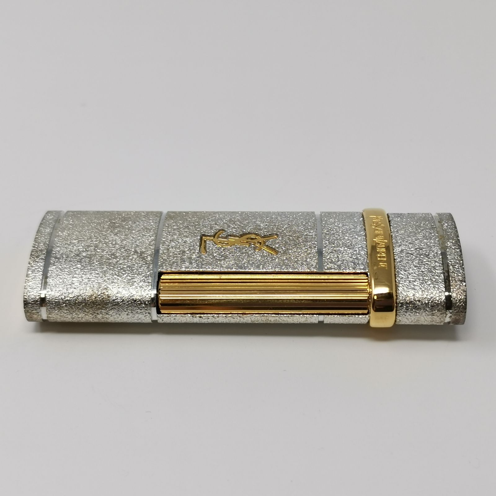 イヴサンローラン