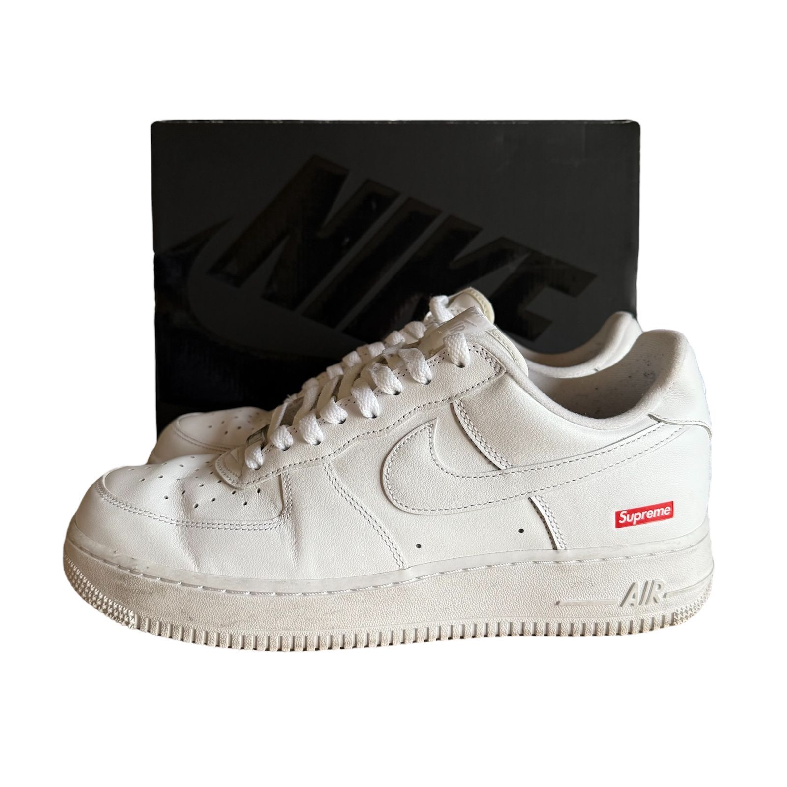 Supreme × Nike Air Force 1 Low 