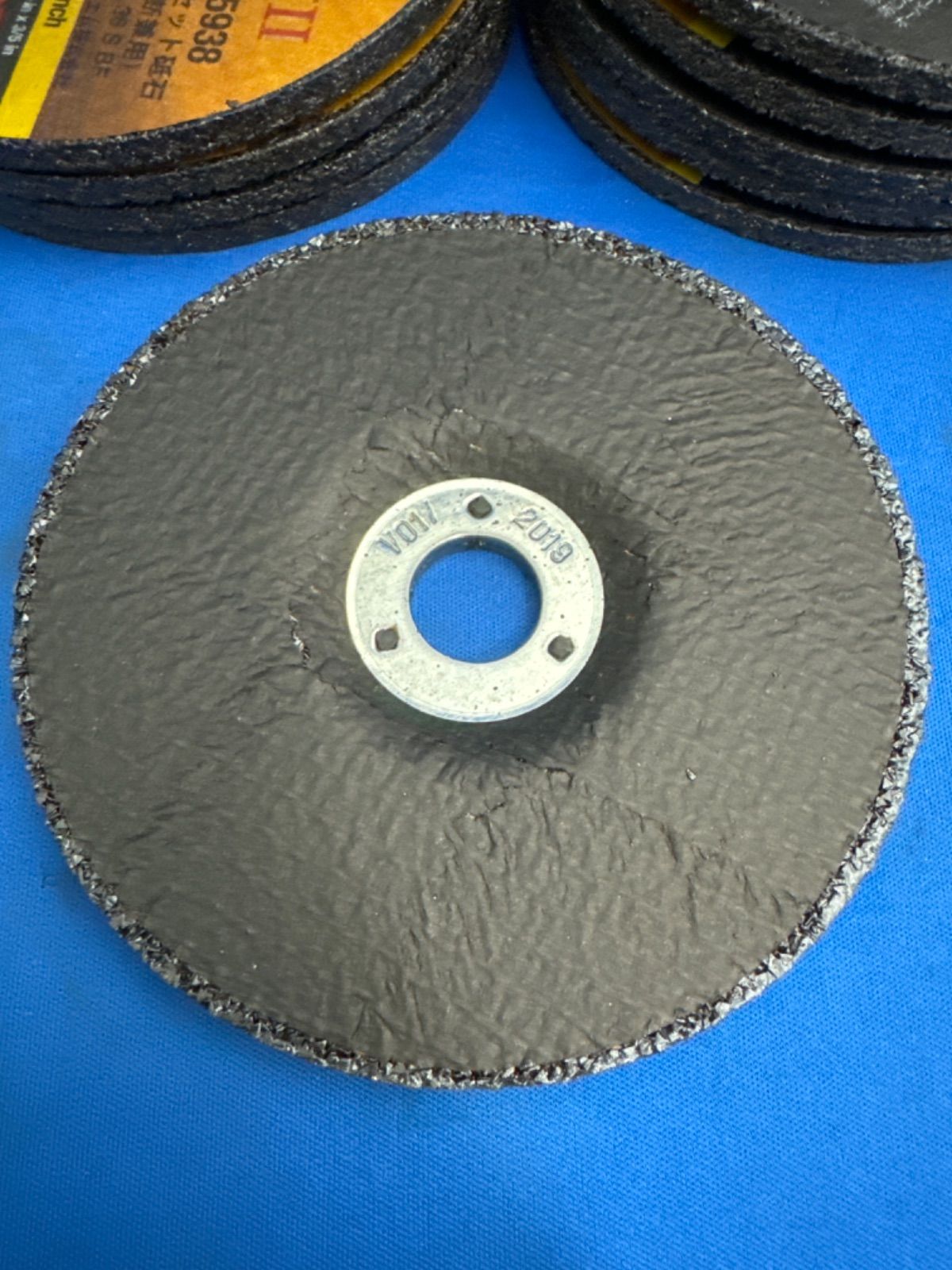 いるか出品 楽天市場】3M ( スリーエム ) 研削砥石 キュービトロン 2