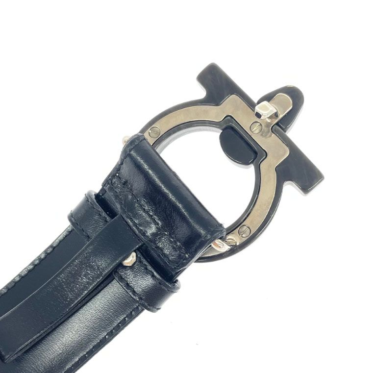 Salvatore Ferragamo サルヴァトーレフェラガモ ガンチーニ