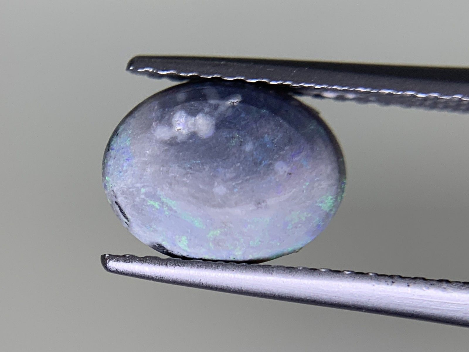 ブラックオパール 1.243ct 宝石ソーティング付き 9.2㎜×7.1㎜×3.1