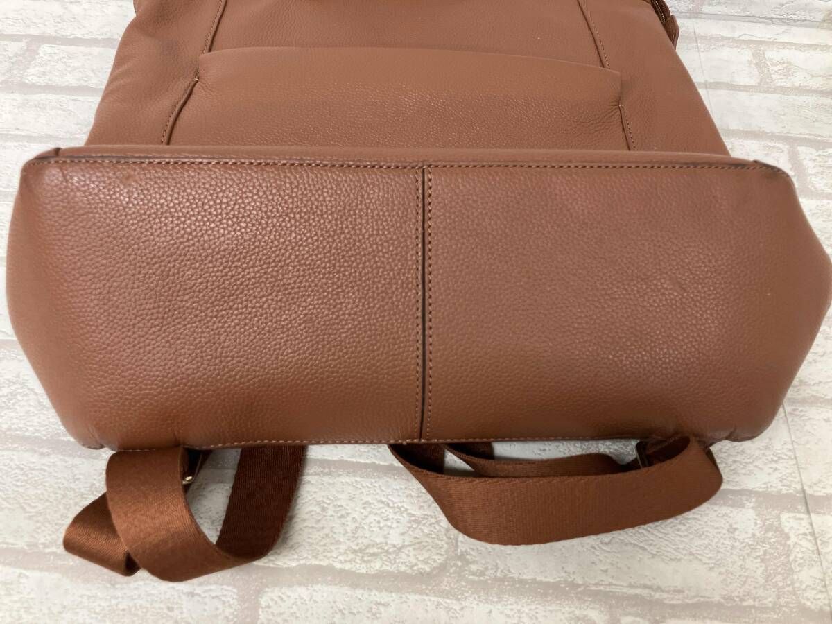 COLE HAAN ブラウンレザー バックパック COLEHAAN U04934 COLE HAAN ブラウンレザー バックパック COLEHAAN U04934