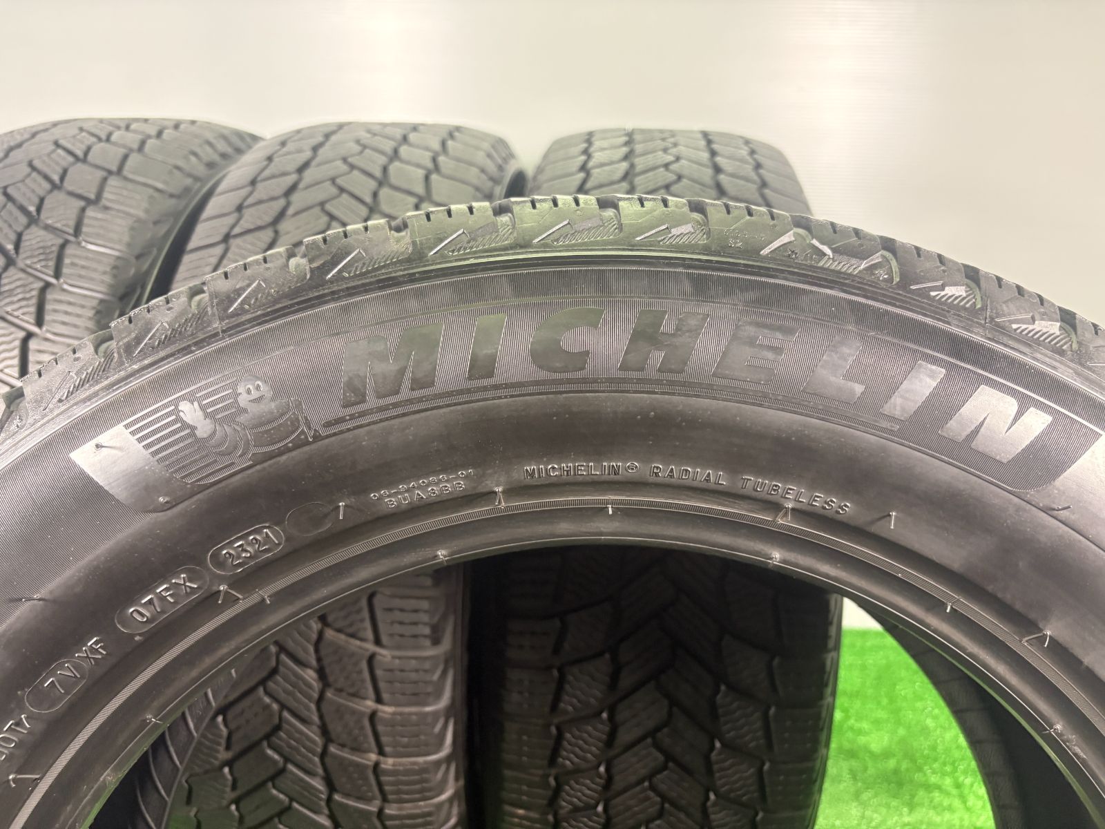 送料無料。 235 60R18 ミシュラン X-ICE SNOW SUV 4本 冬タイヤ スタッドレス TA593 【人気通販】