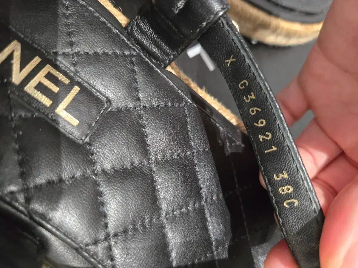 CHANEL シャネル