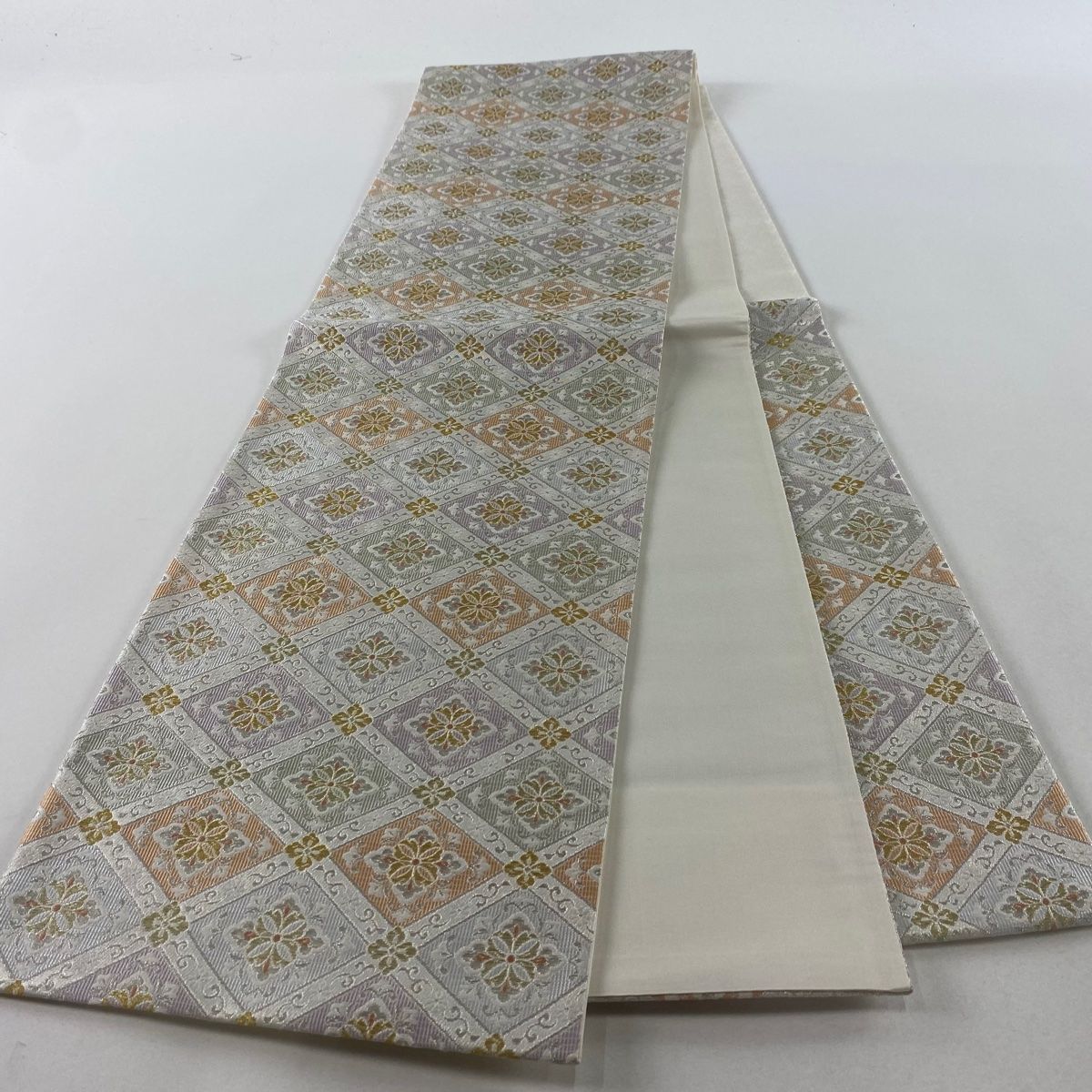袋帯 美品 名品 華文 菱 金銀糸 銀色 六通 正絹 【中古】 - メルカリ