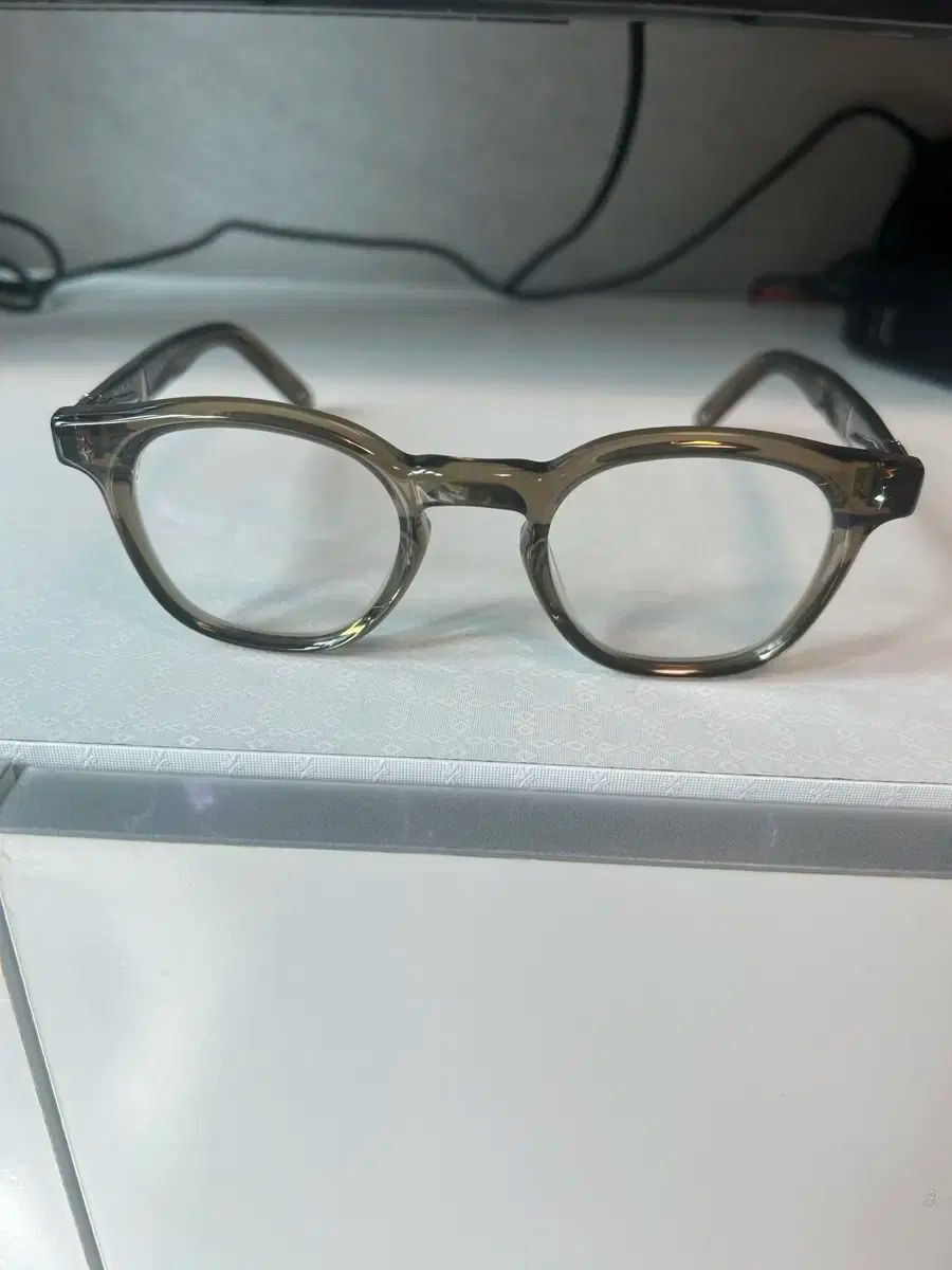 GENTLE MONSTER ジェントルモンスター ボーン KC1