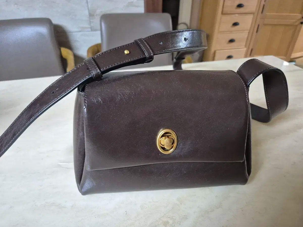 orYANY オリアニー 卵 ロック ショルダー クロスバッグ ショルダーバッグ