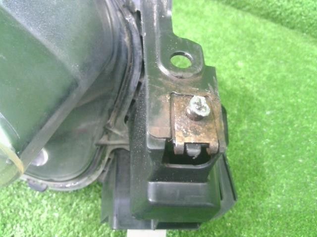 右 ヘッドランプ