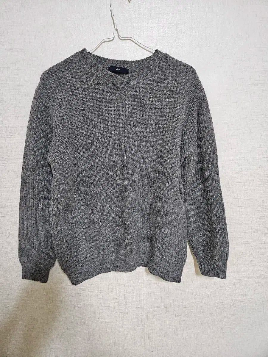 Vネック ニットセーター 出品
