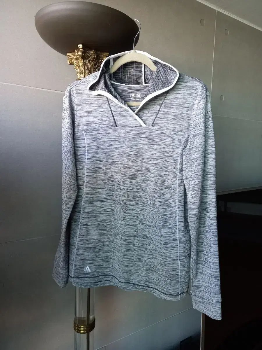 フード付きTシャツ M