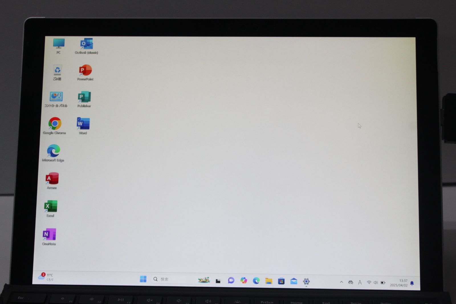 Surface 最新 Pro（第5世代）intel Core m3/128GB/メモリ4GB ⑤