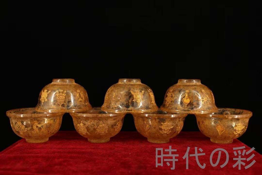 中国古美術 西蔵 古寺結縁 清代 老水晶 彫刻 吉祥八宝 描金 供水碗 浄水碗 一套 唐物 細工 古賞物 置物 時代物 収集 古美味 旧家蔵出 仏具 R07100312
