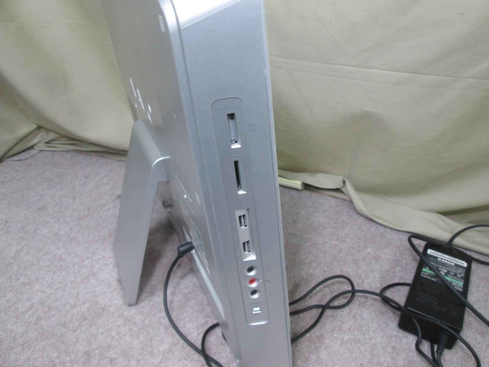 SONY VAIO VGC-JS73FB/W【Core 2 Duo】 【Windows10 Home