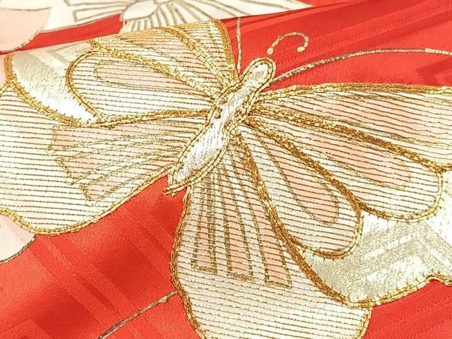 格安　展示品　ワンランク上の正絹振袖6点セット　金彩　刺繍 最高級古典柄振袖 関芳/最高級金彩刺繍絞り友禅 水色/白/淡い色