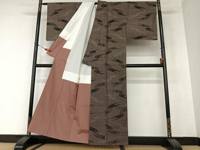 平和屋着物○本場大島紬 泥染め 7マルキ 横段花丸文 正絹 逸品