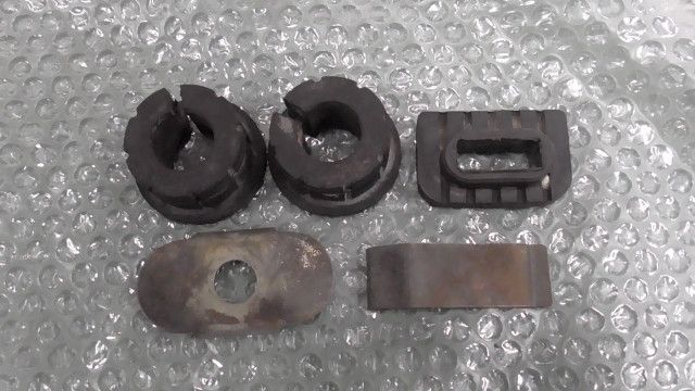 SRX250　3WP-002xxx　の　タンクブッシュ:#1718845319