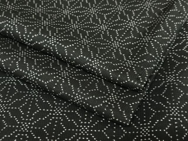 平和屋着物○本場大島紬 7マルキ 麻の葉文様 黒地 正絹 逸品