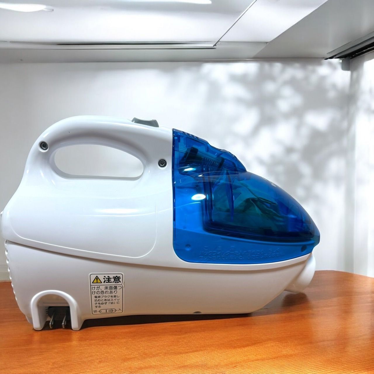 ☆送料無料 美品 HITACHI 日立 コンパクトハンディ掃除機 こまめちゃん