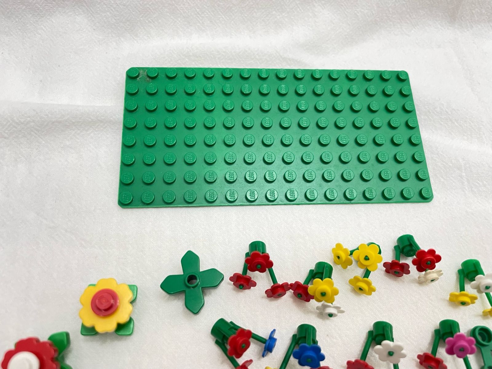 LEGO レゴ 植物系 中古 パーツ グリーン ベースプレート8×16 フラワー