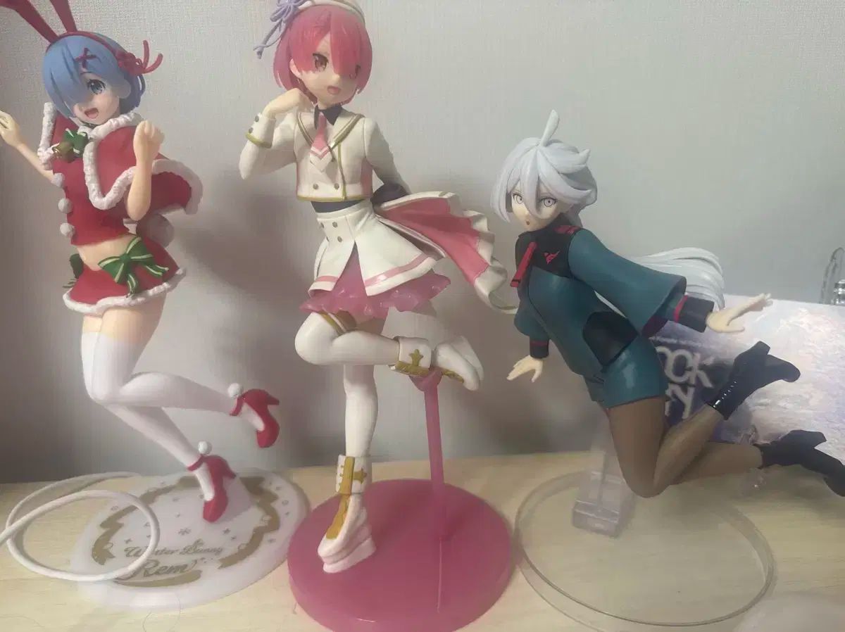 リゼロ レム ラム エミリア エルザ フィギュア 売り匿名配送】未開封リ 
