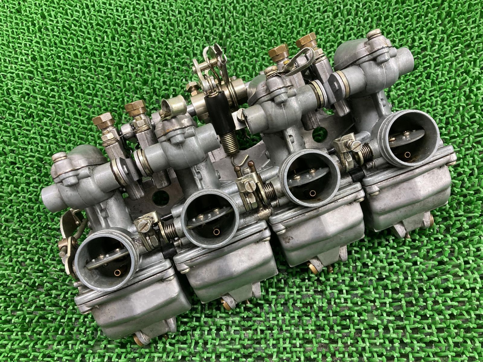 ドリームCB350FOUR キャブレター 054A CB350F-1071*** ホンダ