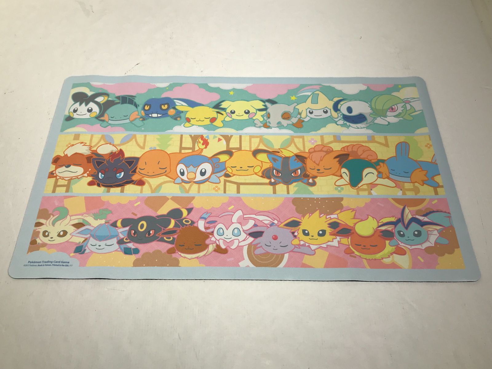 ポケモン - くったり ポケモン プレイマット ポケモンセンター 海外限定 Amazon | 海外ポケモンセンター限定 ピカチュウ コミック