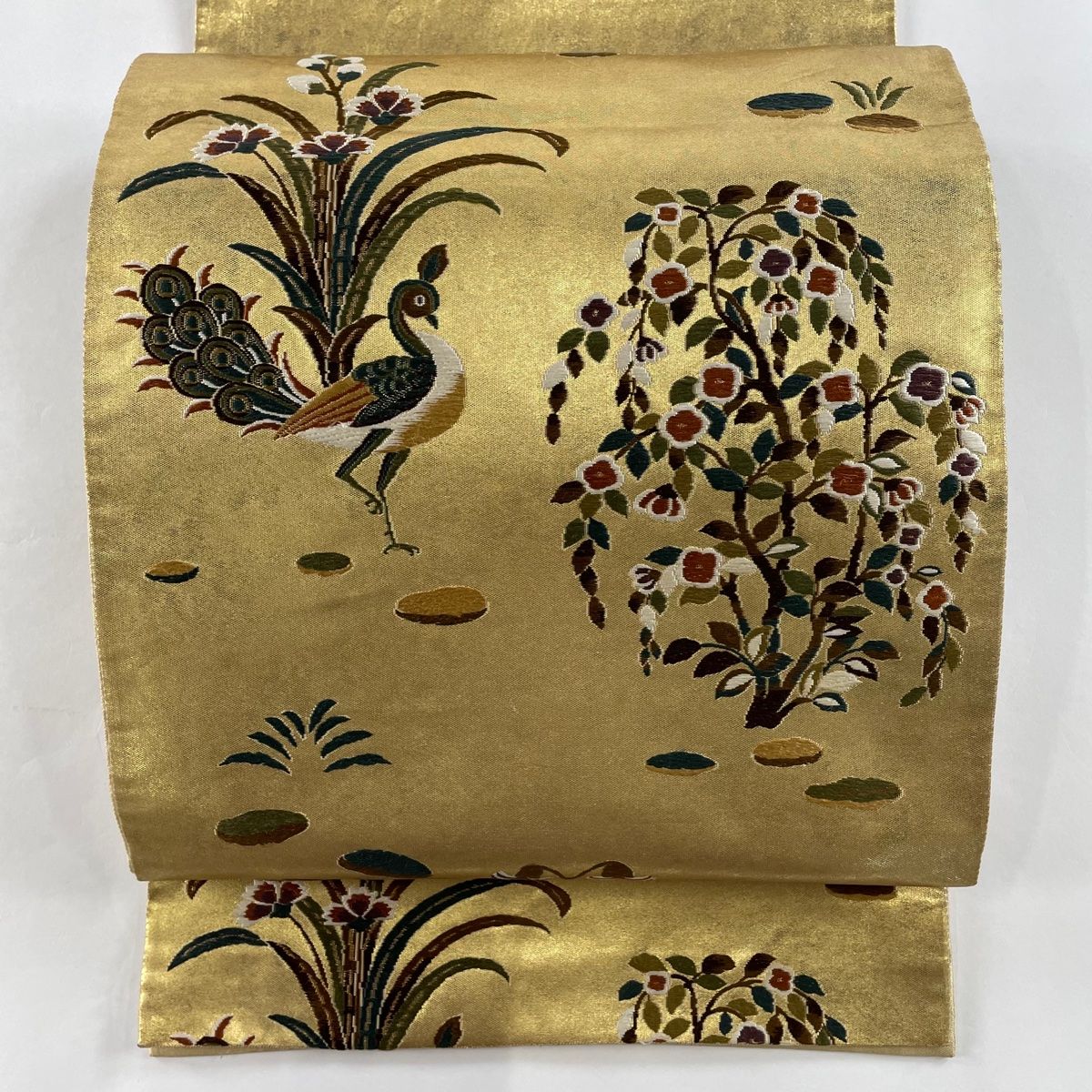 袋帯 秀品 孔雀 樹木 箔 刺繍 金色 お太鼓柄 正絹 【中古】 - メルカリ