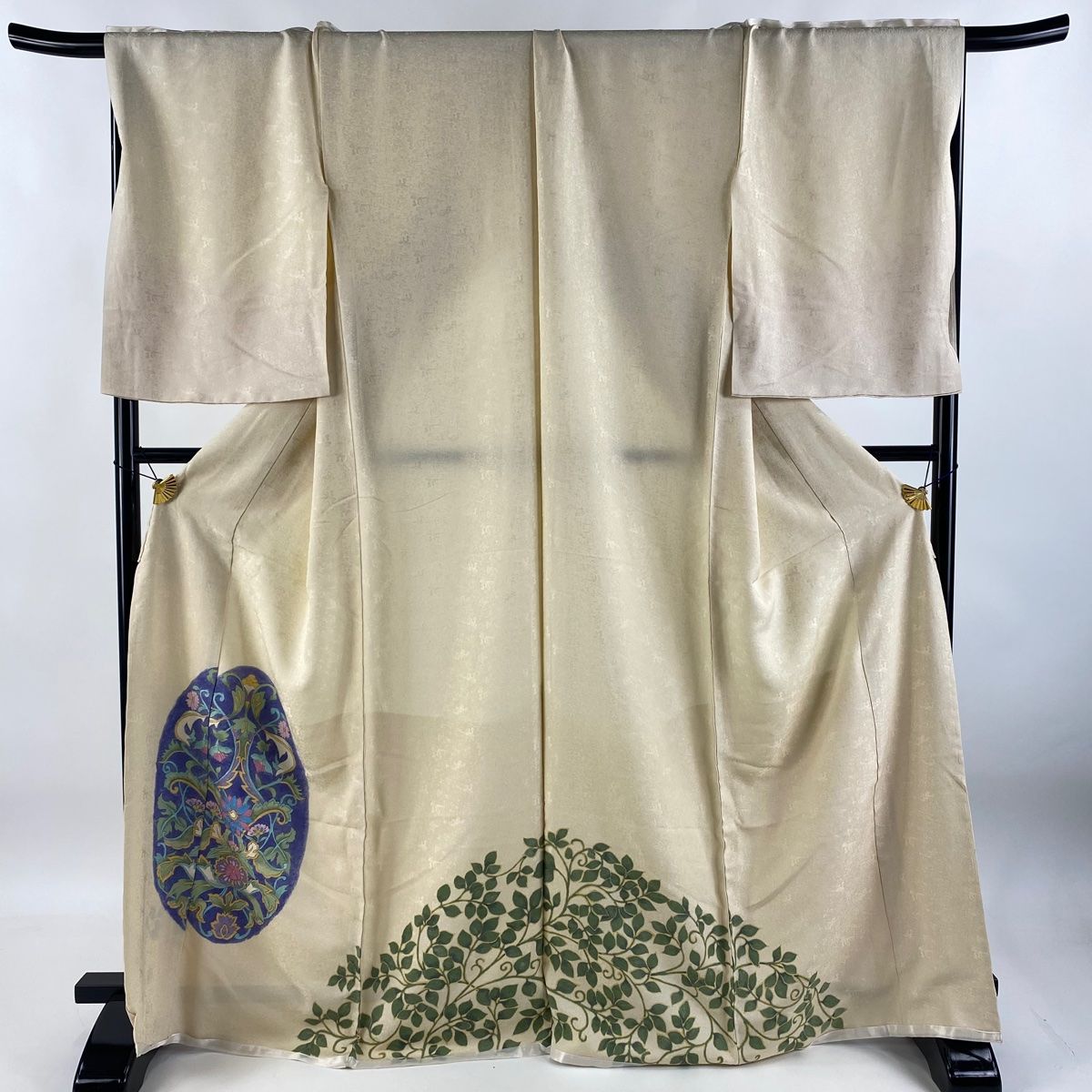 付下げ 身丈170.5cm 裄丈69.5cm 未仕立て 仮絵羽 草花 地紋 金彩 ベージュ 正絹 秀品