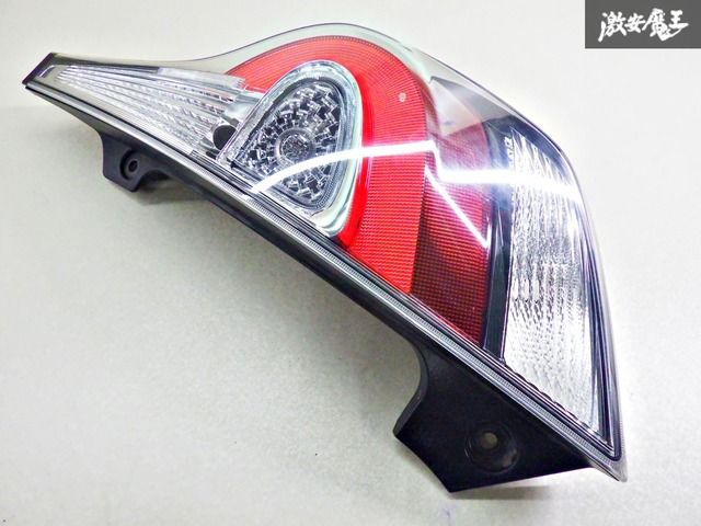 破損無し！】 トヨタ純正 NHP10 アクア 後期 LED テールライト
