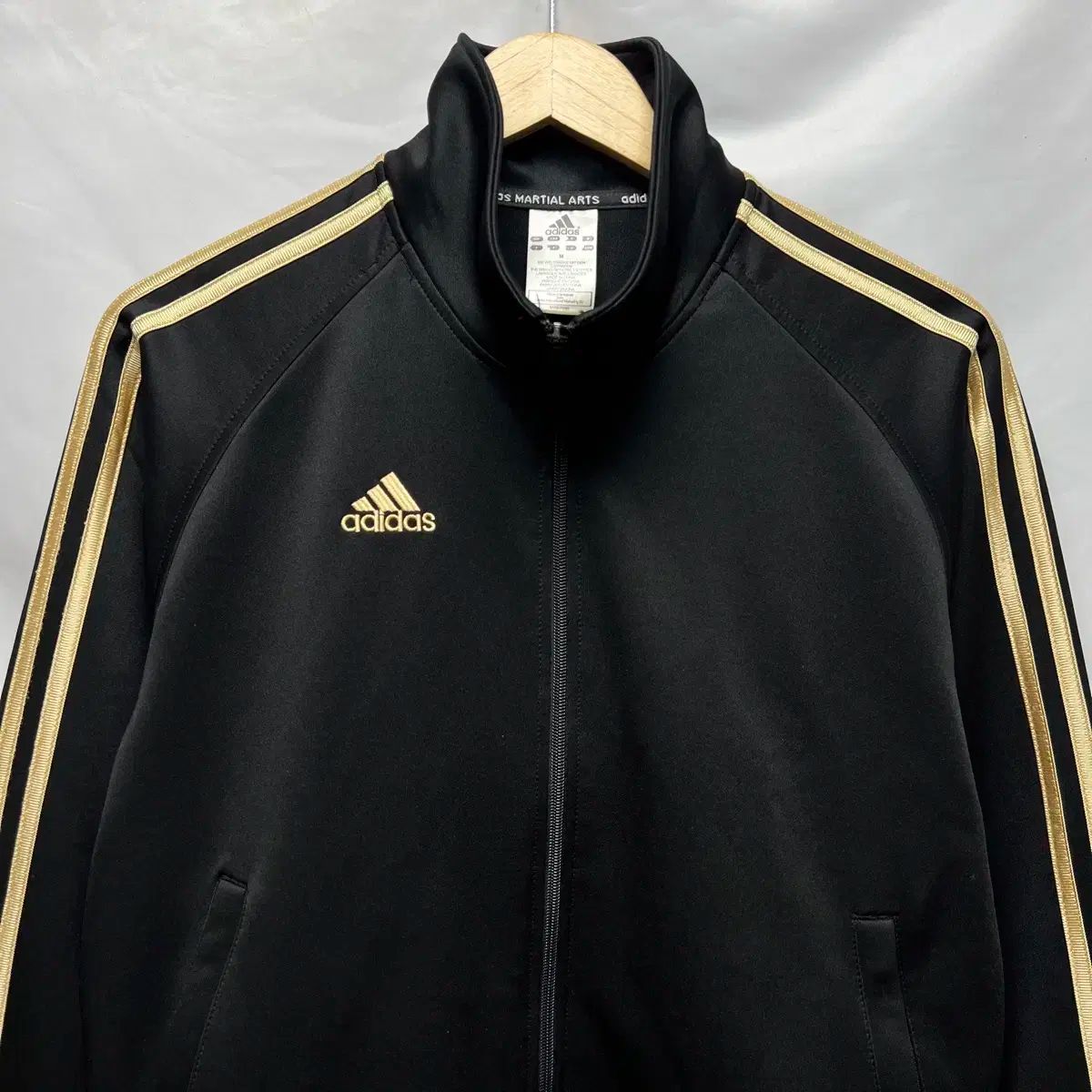 新品　クライミー　セットアップ　ジャージ　トラックパンツ　ブラック　ゴールド GO3693EW06240_1_l.jpg