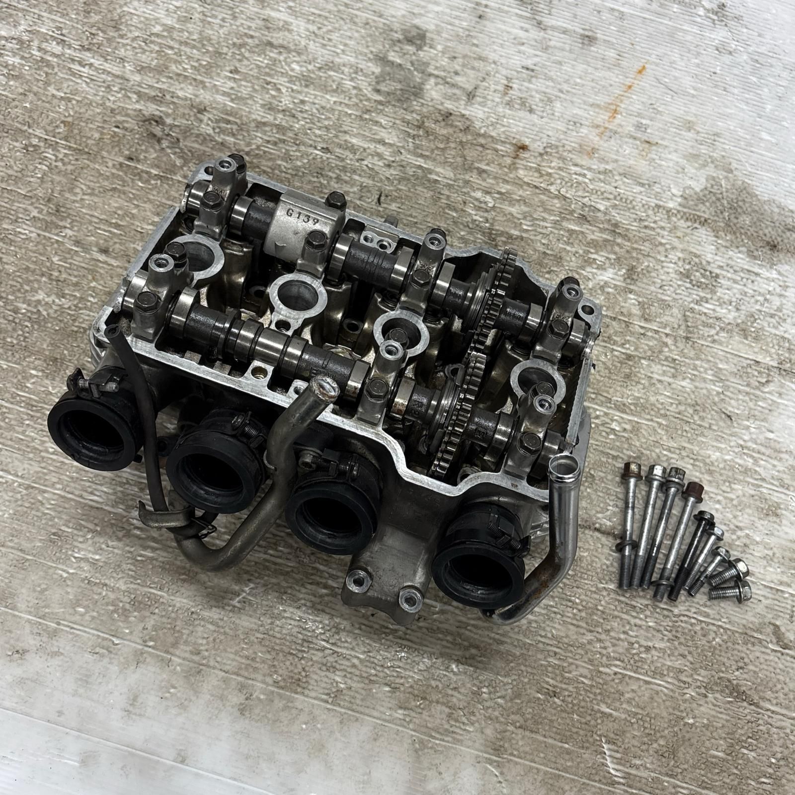 HONDA ホーネット250 MC31 シリンダーヘッド ASSY ホンダ