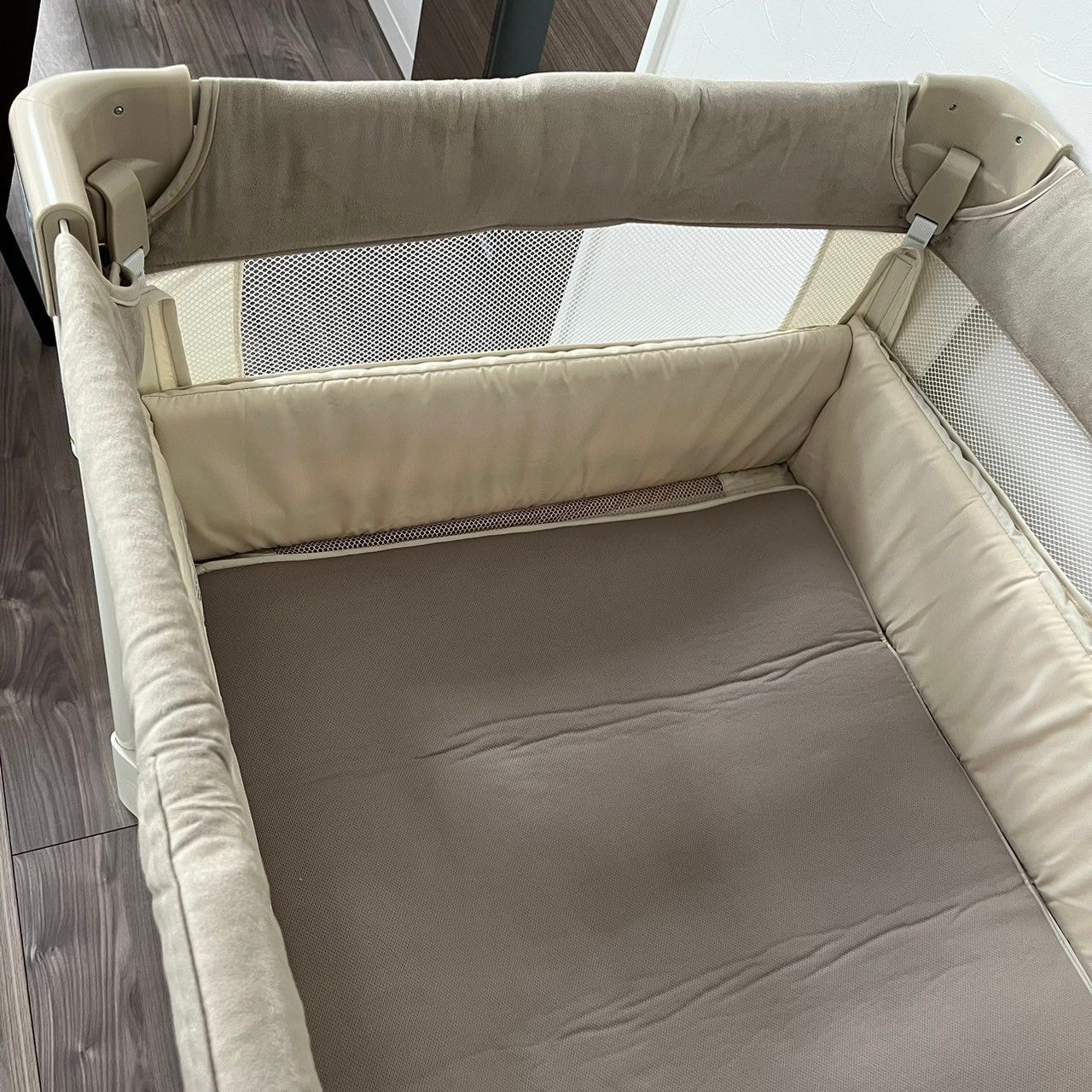 アップリカ 折りたたみ ベビーベッド ココネルエアー プラス AB