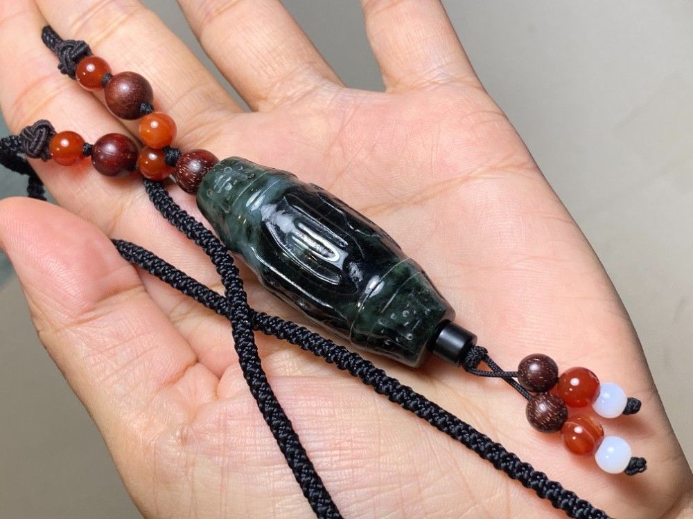 RS7-187 一点物 大粒 天珠 彫り花 ミャンマー産 天然 A貨 本翡翠 ネックレス 平安御守