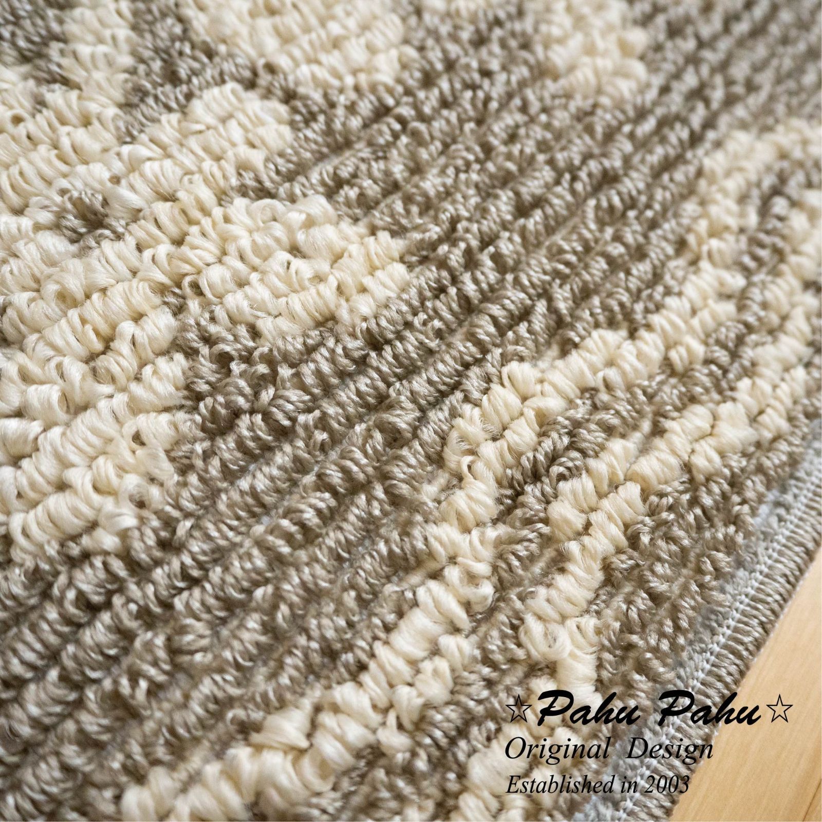 玄関マット 室内 ＊新品日本製＊ハワイアンキルト柄＊グレージュ45x75